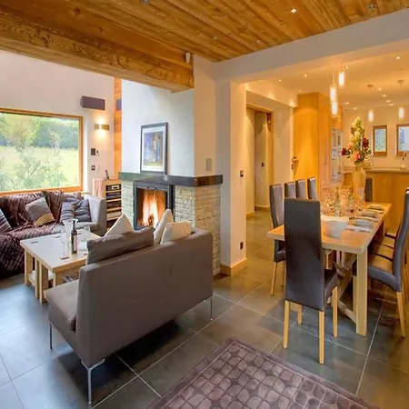 Exclusive Chalet With Panoramic Alpine Gstaad